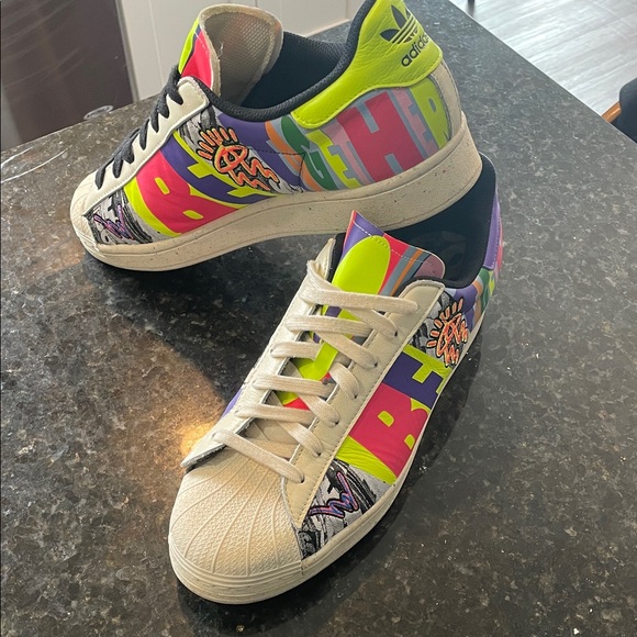 Adidas PRIDE - Picture 2 of 4